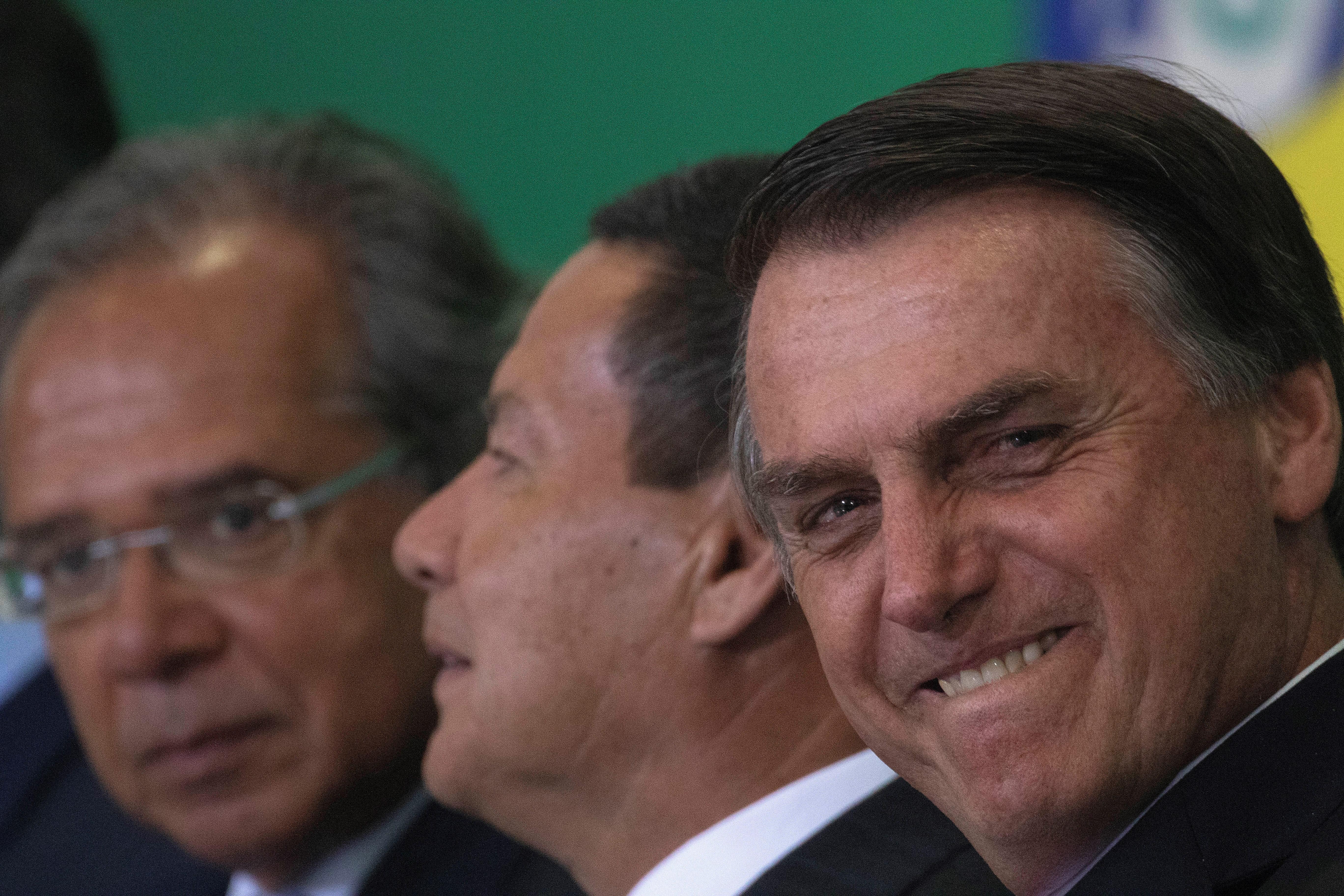  Bolsonaro se cae en la regadera y pierde parcialmente la memoria