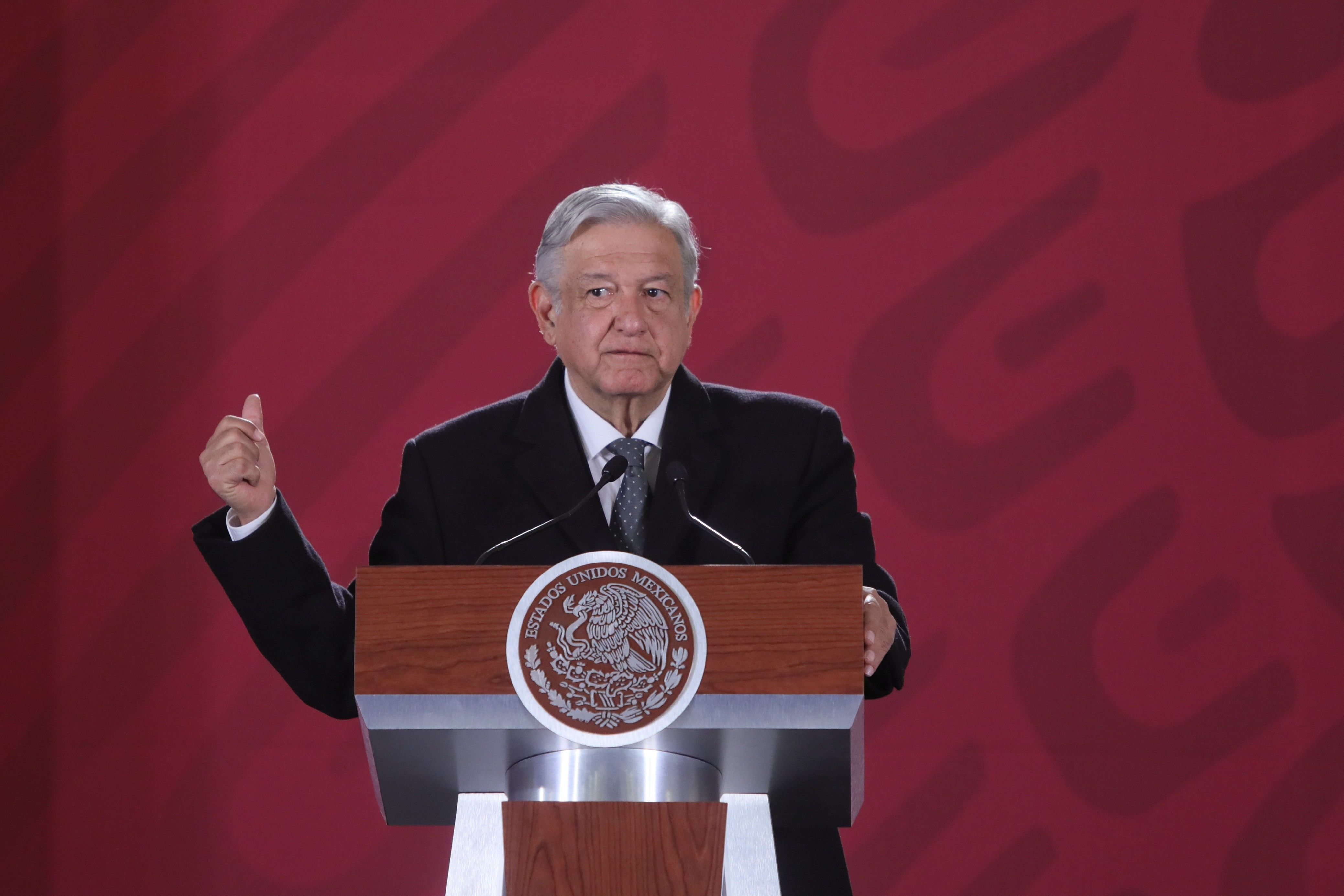  México, dispuesto a mediar en crisis venezolana si las partes lo solicitan: AMLO