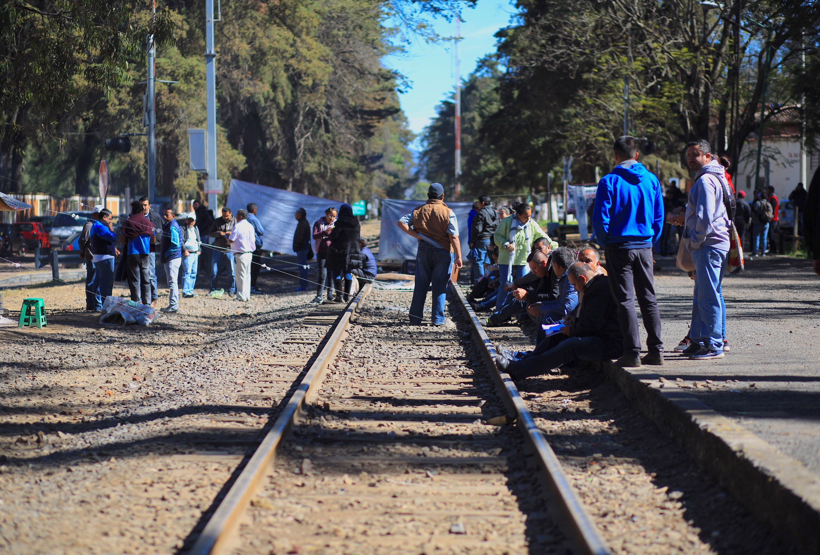  Desbloquea la CNTE vías del tren en Michoacán