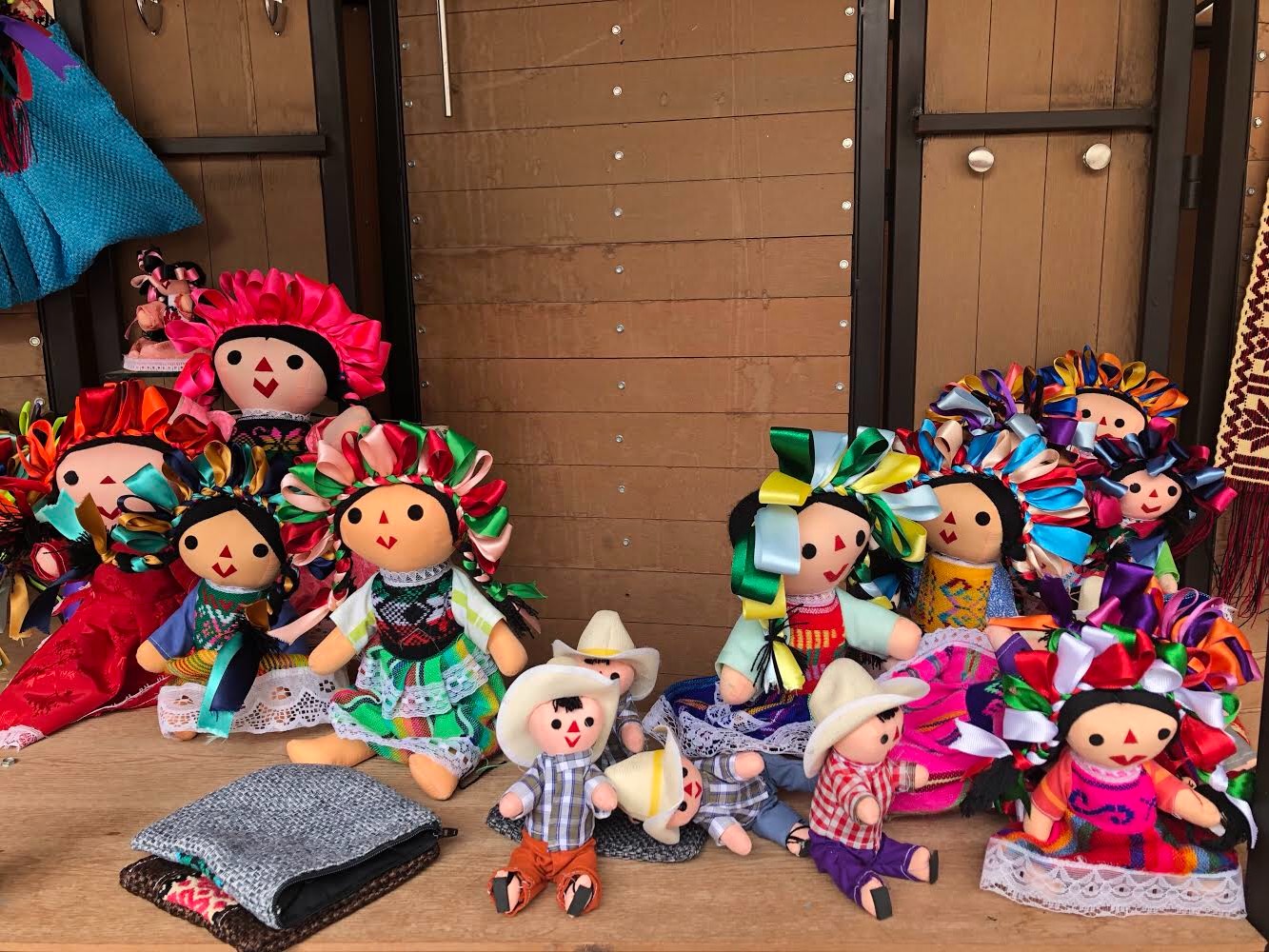  Muñecas de Amealco se consolidan a nivel nacional como juguetes y artesanías