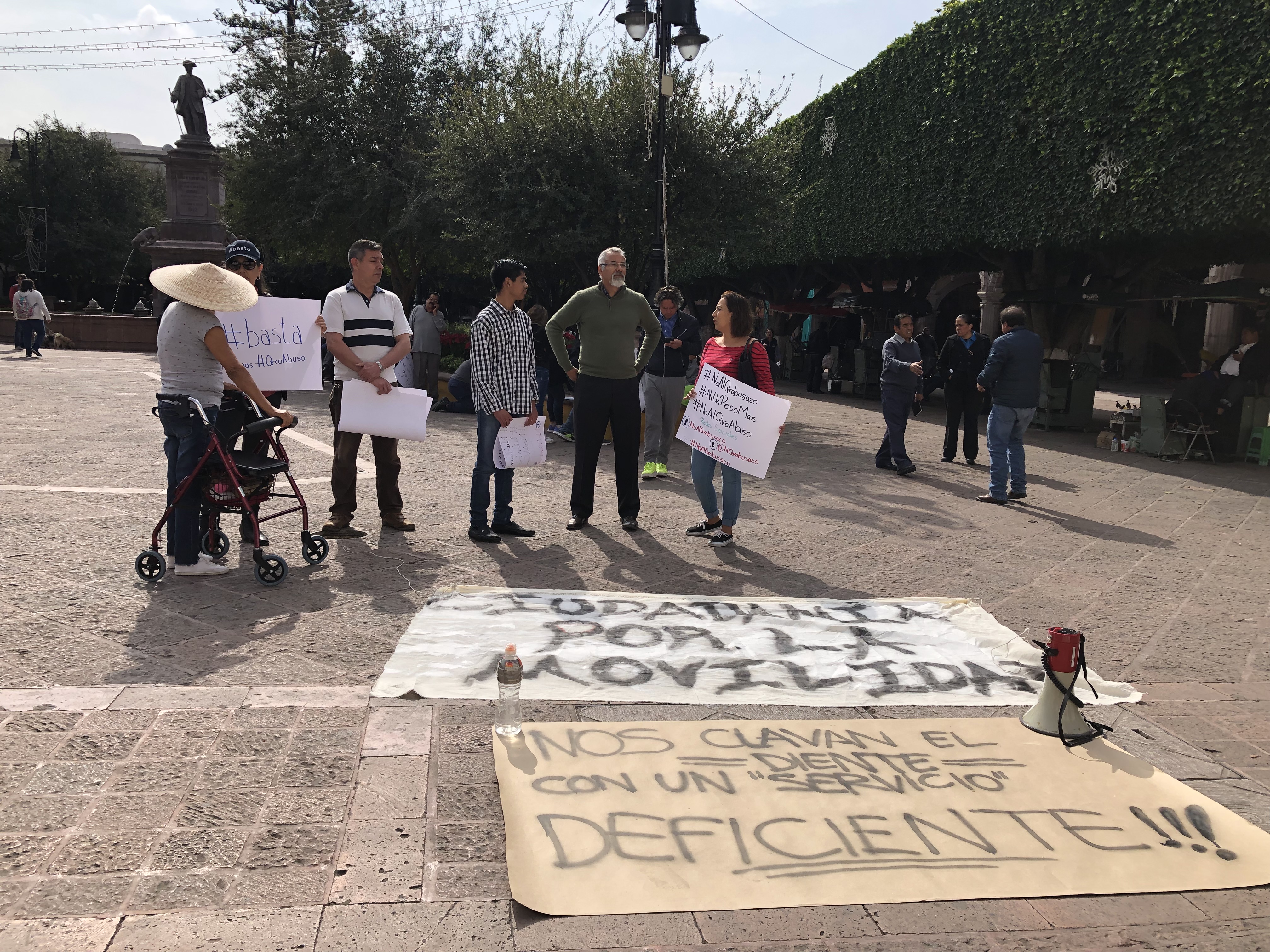  Ciudadanos vuelven a manifestarse contra aumento de Qrobús