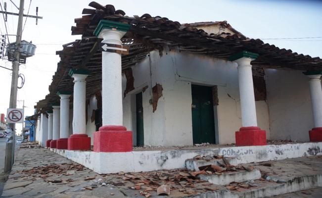  A un año del temblor, recursos para reconstrucción de casas y escuelas continúan sin llegar a Oaxaca