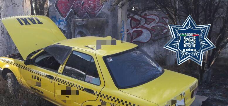  Policías de El Marqués recuperan taxi robado en Calamanda