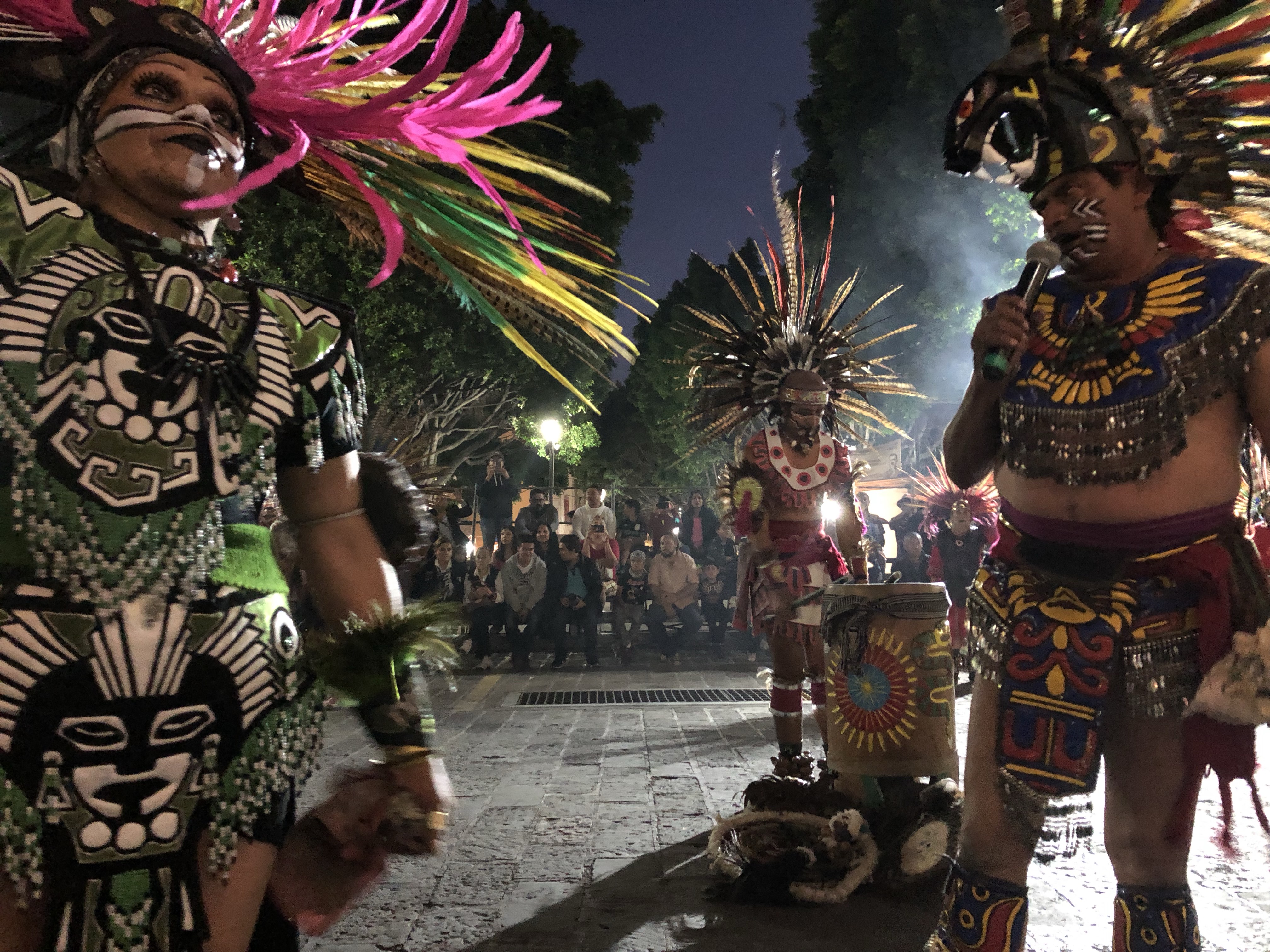 Danzantes de San Juan Teotihuacán dedican ritual al fuego en Corregidora (fotos)