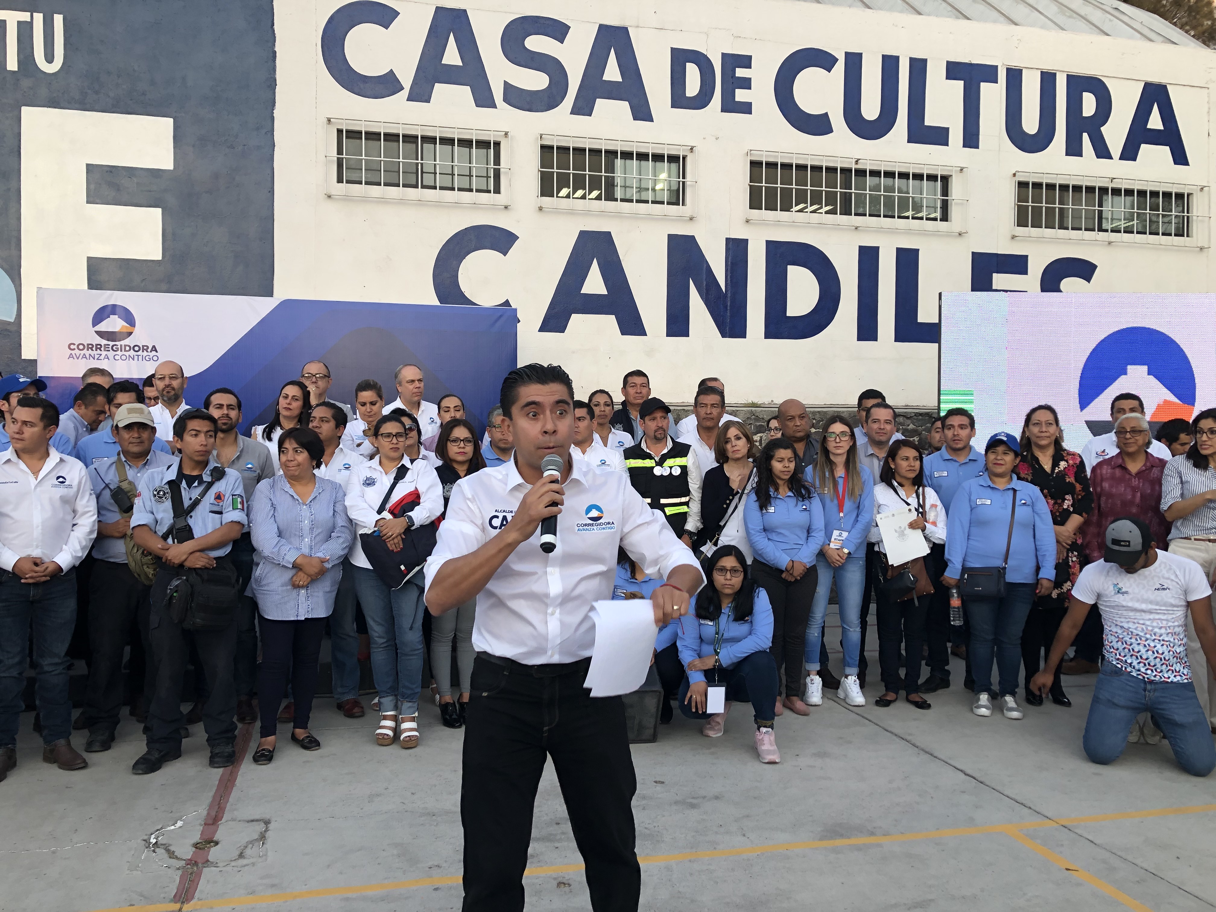  Sosa Pichardo pide compromiso y colaboración a vecinos de Candiles