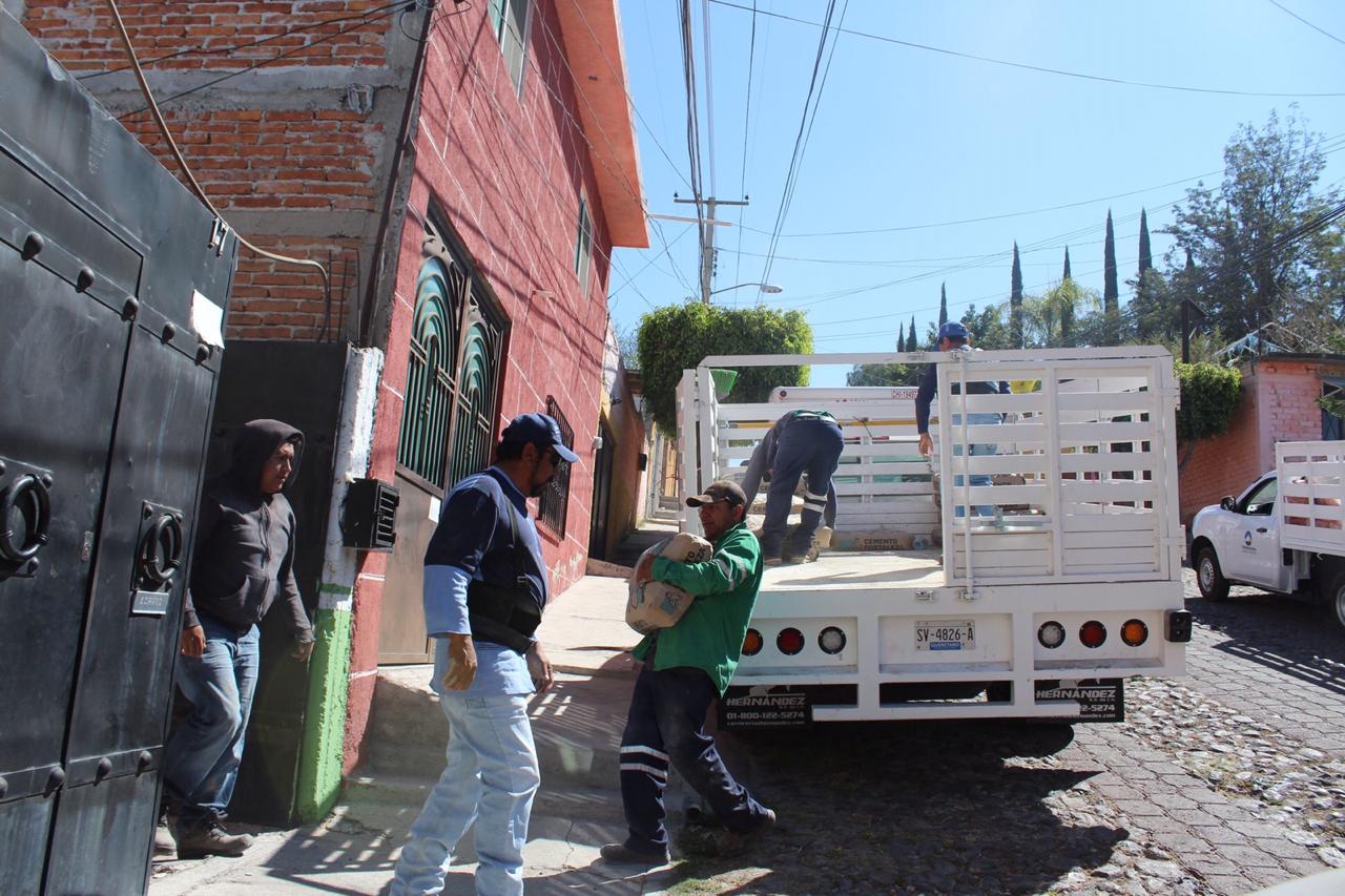  Corregidora dignifica viviendas en la colonia Emiliano Zapata