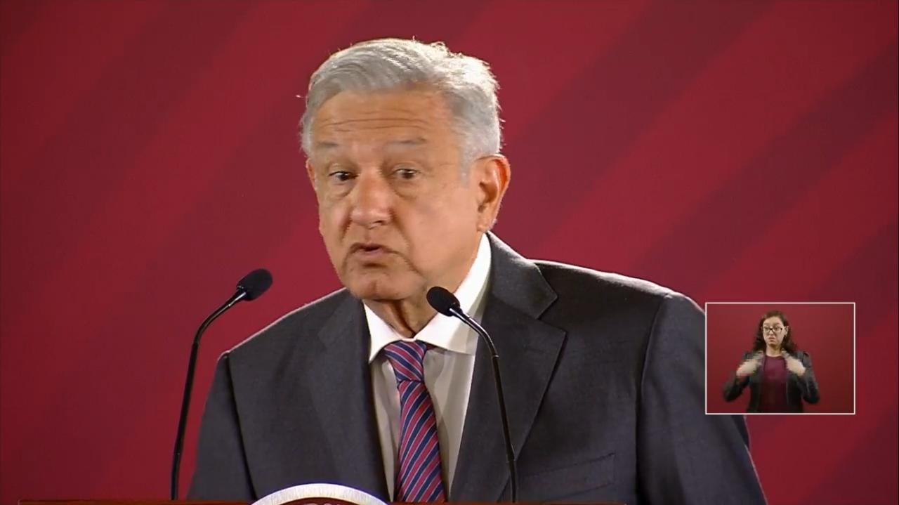  López Obrador reta a oposición a llevar el memorándum educativo a tribunales
