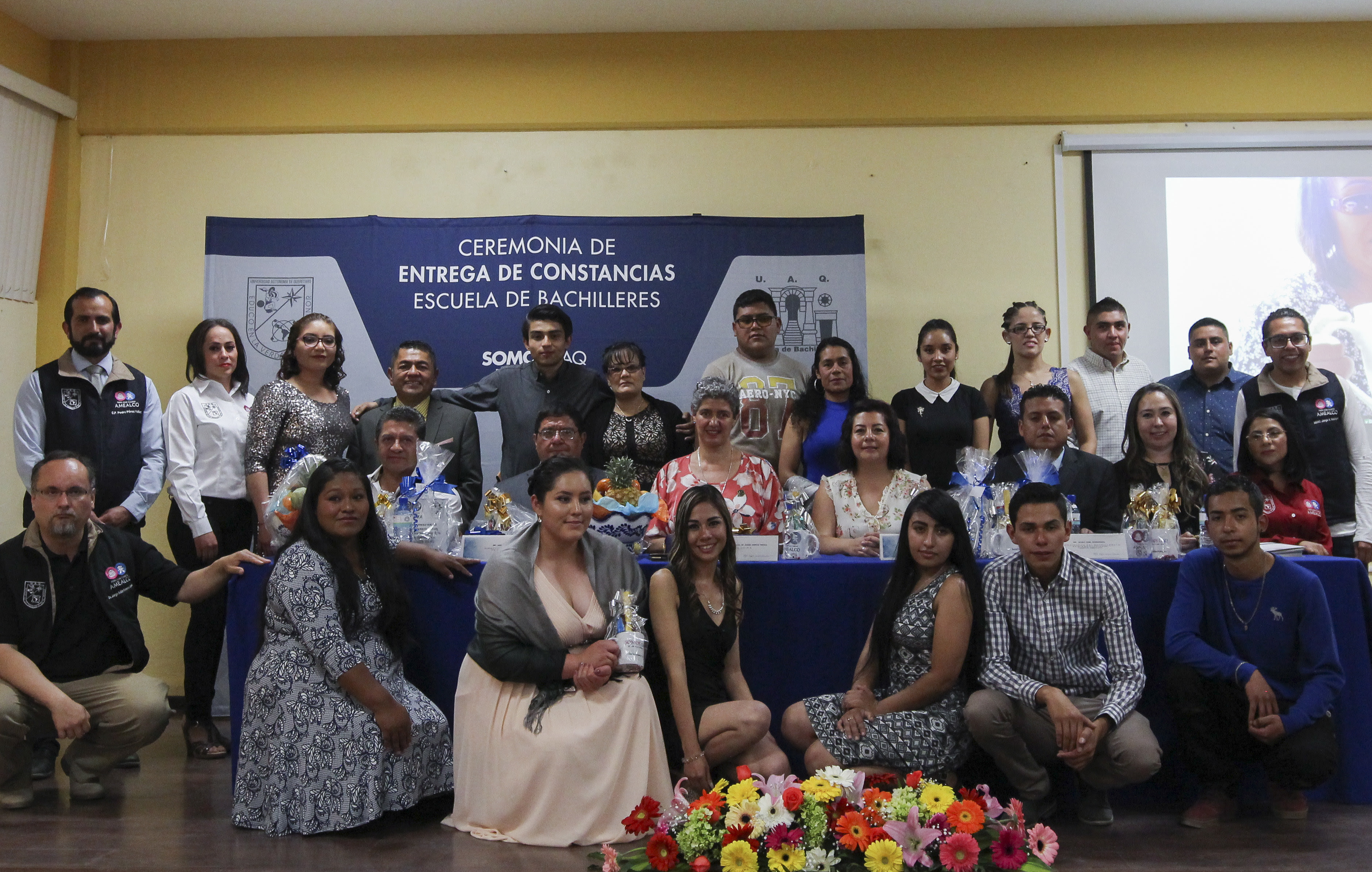  Se gradúan estudiantes del bachillerato semiescolarizado de la UAQ en Amealco
