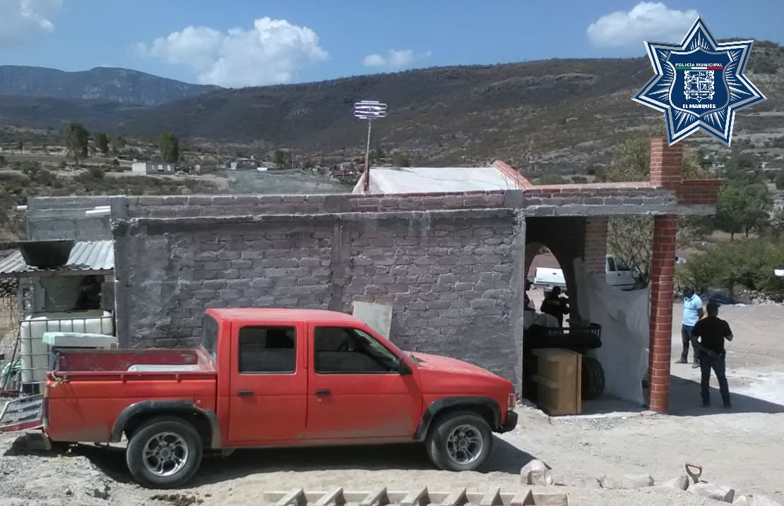  Policías de El Marqués recuperan vehículo con reporte de robo