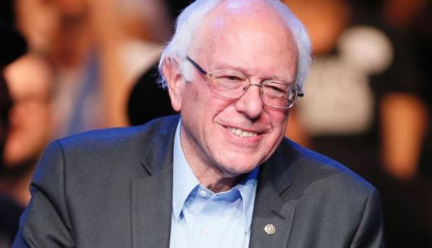  Bernie Sanders honra a los inmigrantes de su equipo de campaña con vídeo