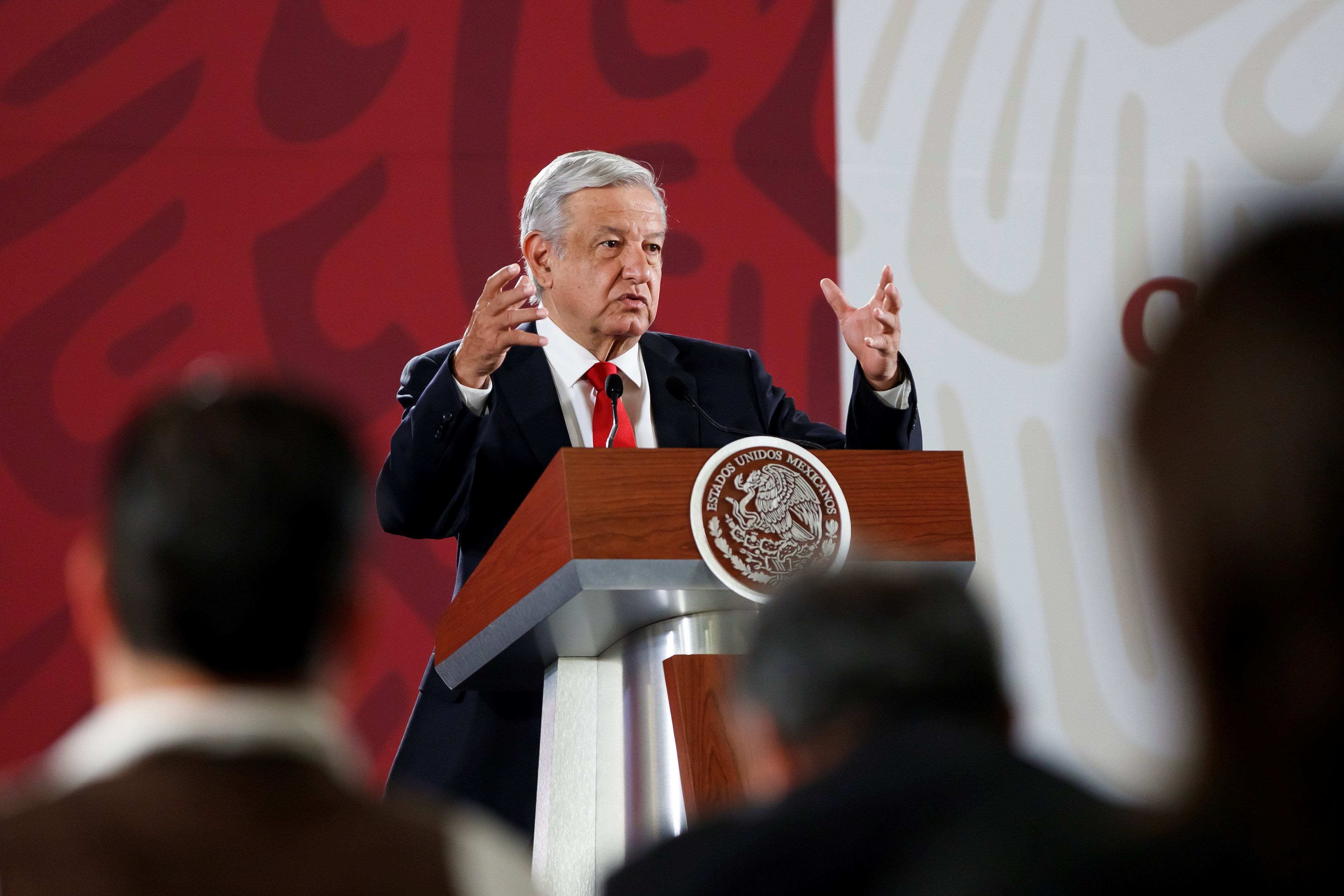  Despidos en salud son mentiras del “hampa del periodismo”: López Obrador