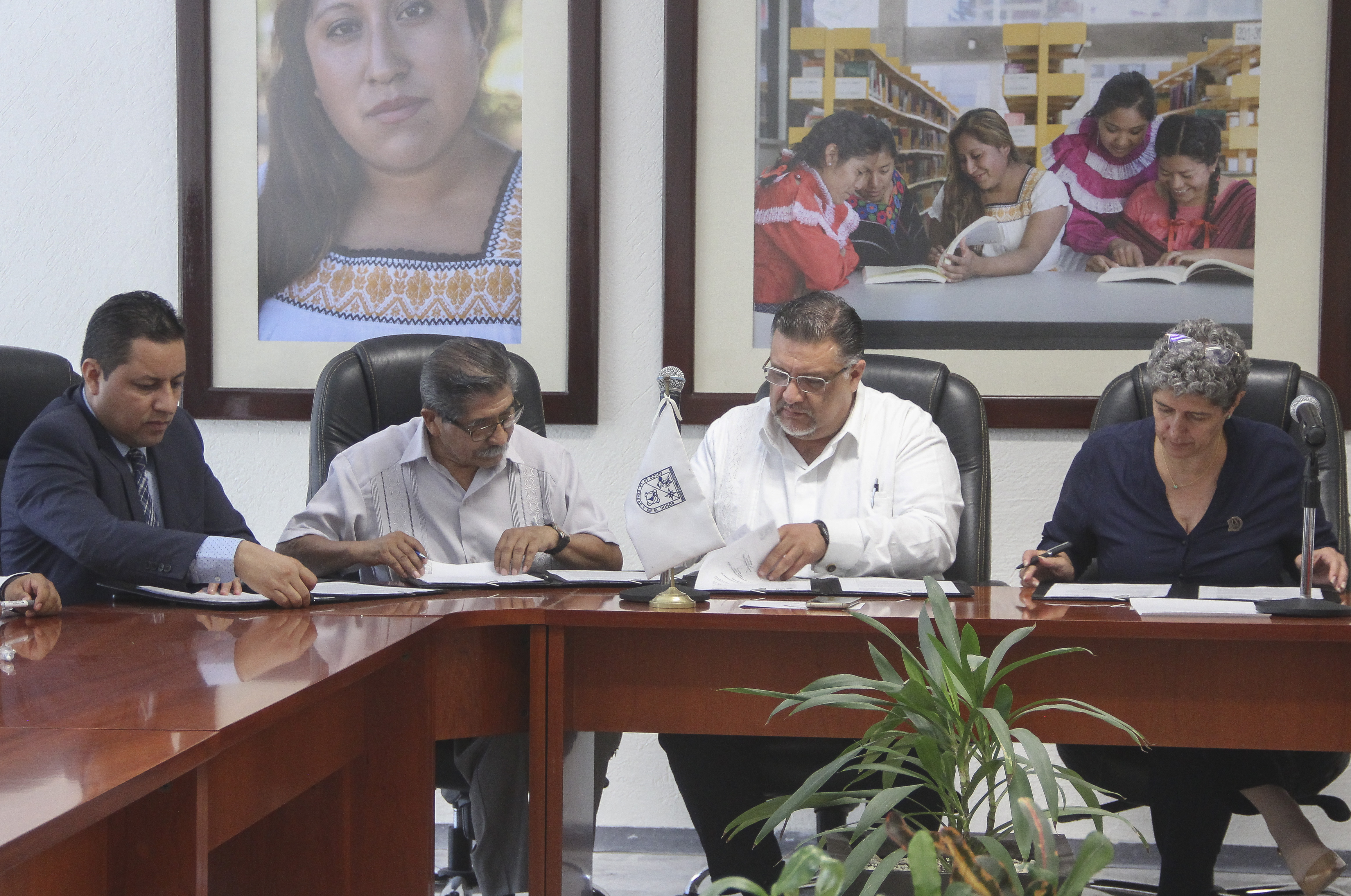  UAQ firma convenio con el Registro Agrario Nacional