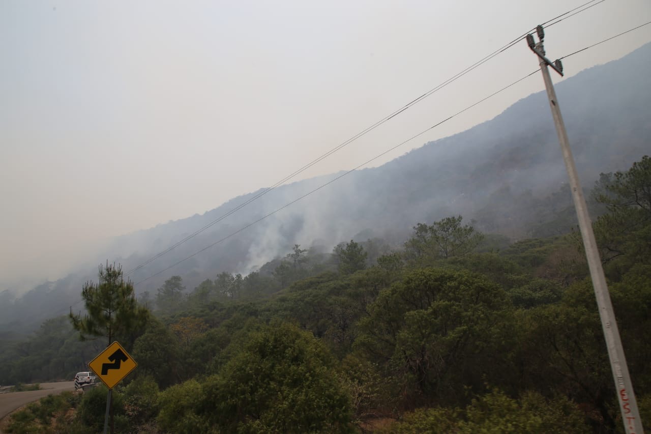  Falta por controlar 35% del incendio en Jalpan: FDS