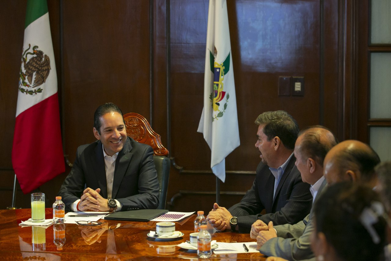  Se reúne Pancho Domínguez con directores nacionales de CONALEP e INIFED