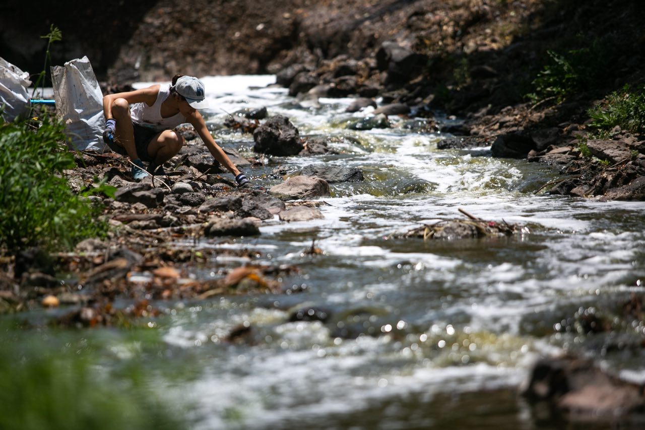  Convoca AC a 5ª jornada de limpieza del río Querétaro