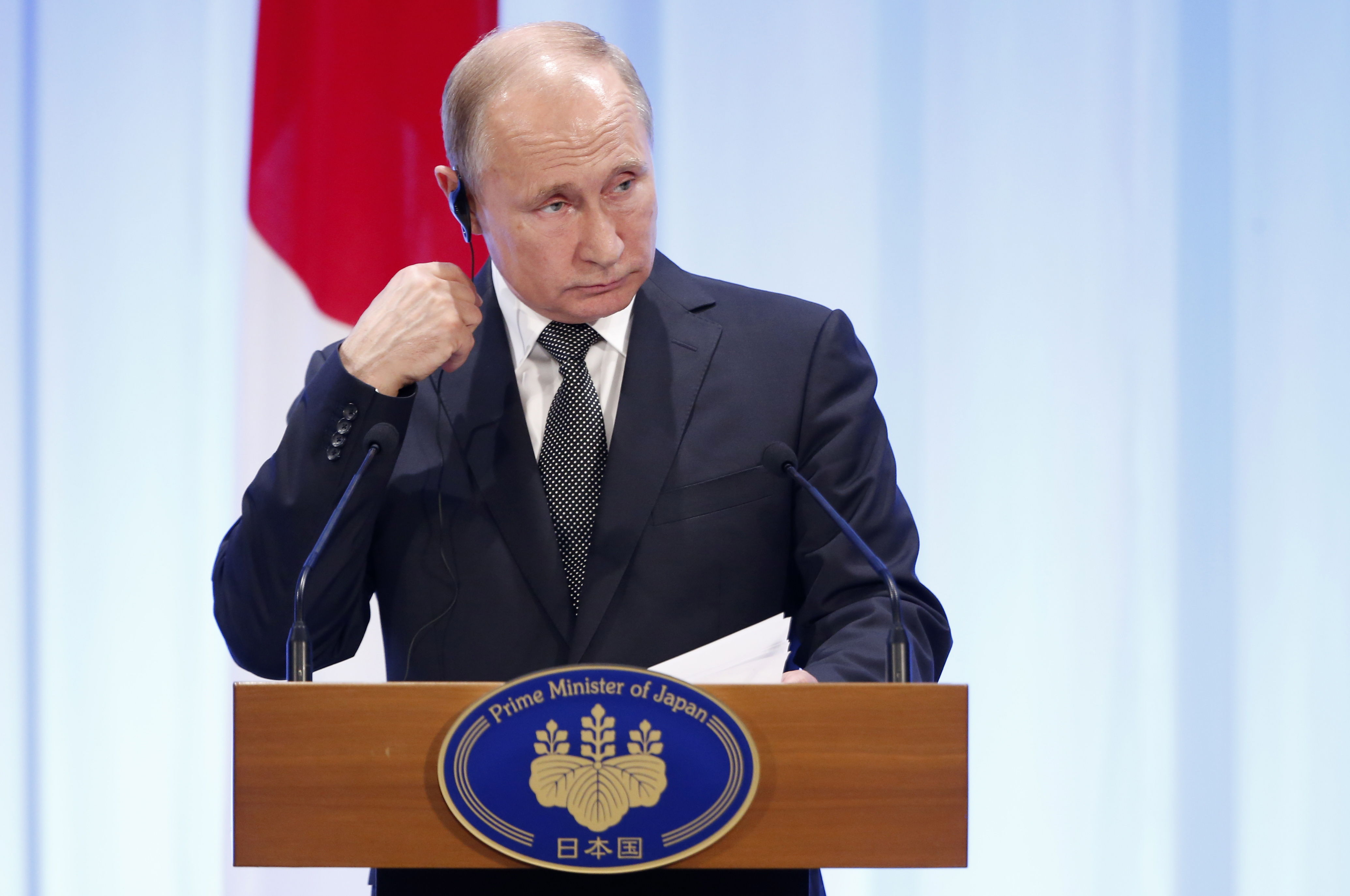  Putin le corrige la plana a Elton John y asegura que se respeta a los LGBT en Rusia