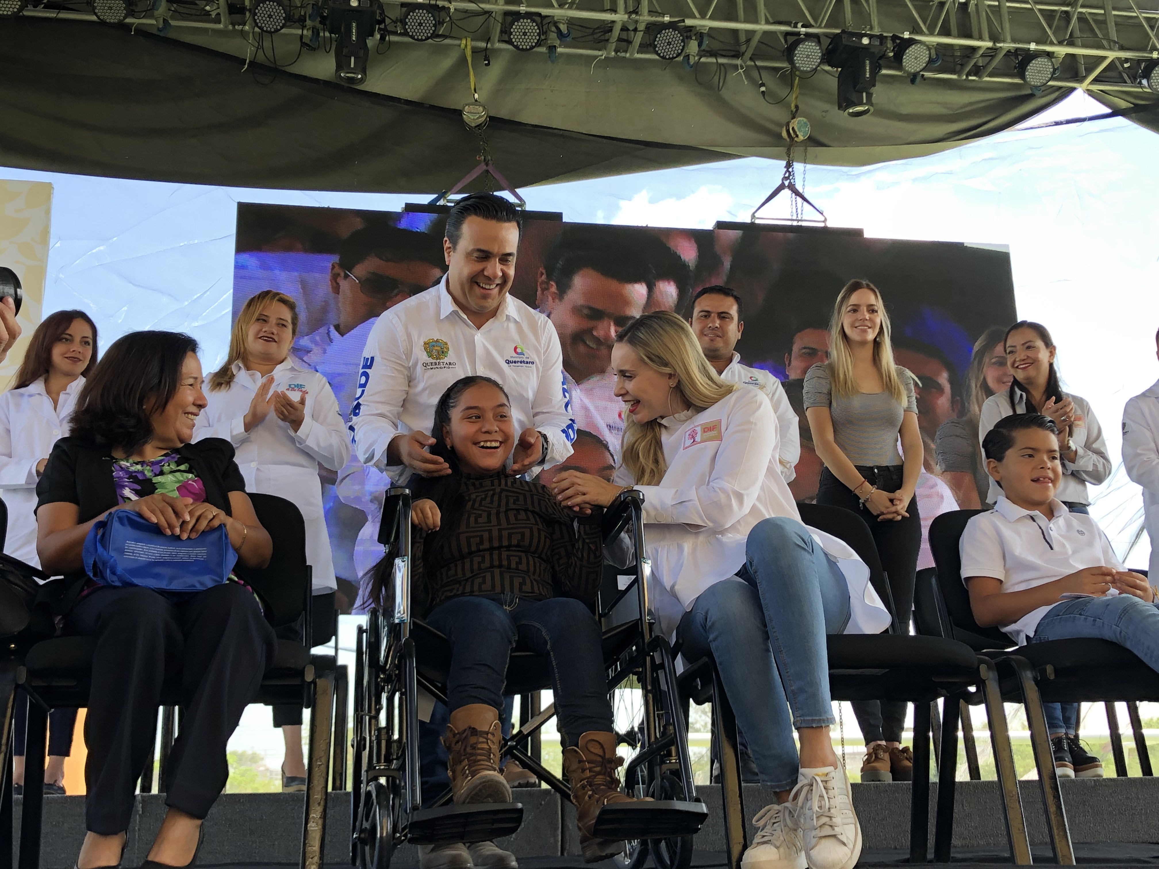  Municipio de Querétaro entrega más de 3 mil apoyos para personas con discapacidad