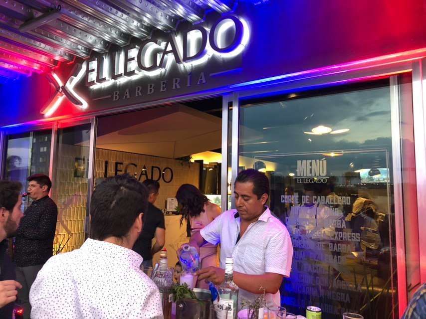  Con productos 100% naturales, barbería “El legado” abre sus puertas en Querétaro