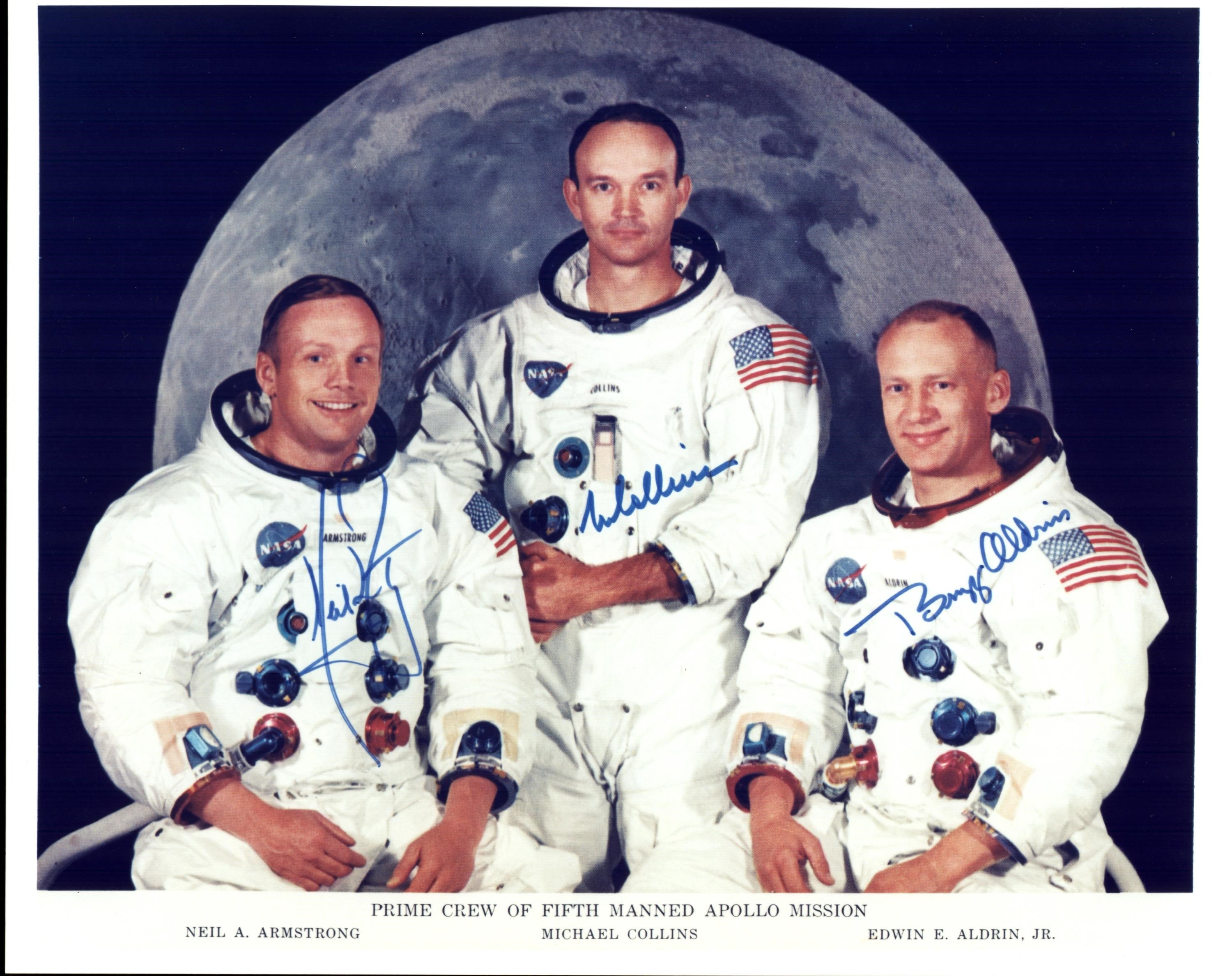  Subastan objetos de Neil Armstrong al cumplirse 50 años de su viaje a la Luna