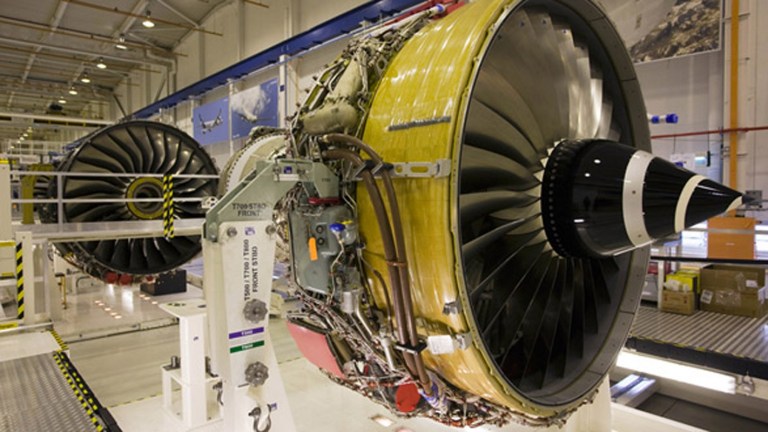  Avanza certificación de industria aeronáutica