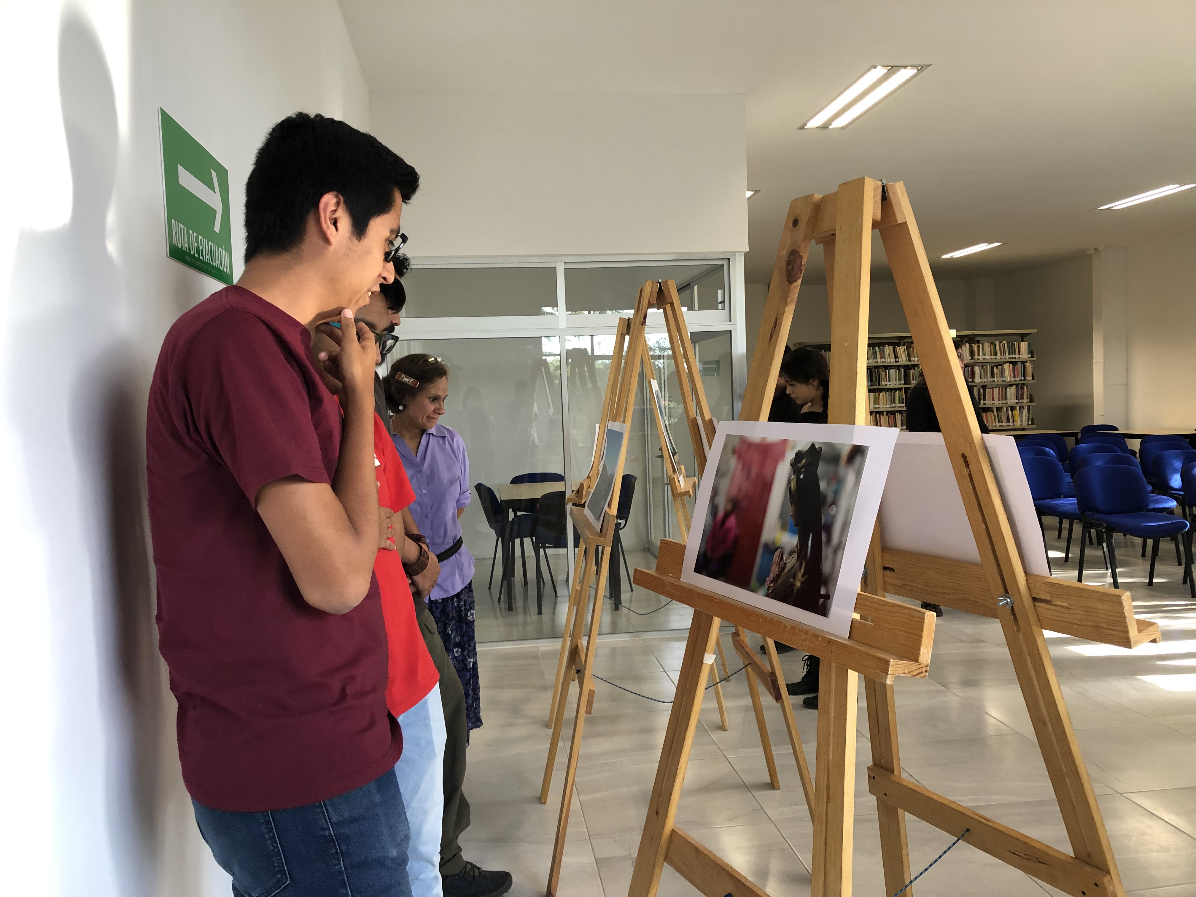  Facultad de Ciencias Políticas alberga exposición de fotoperiodistas queretanas