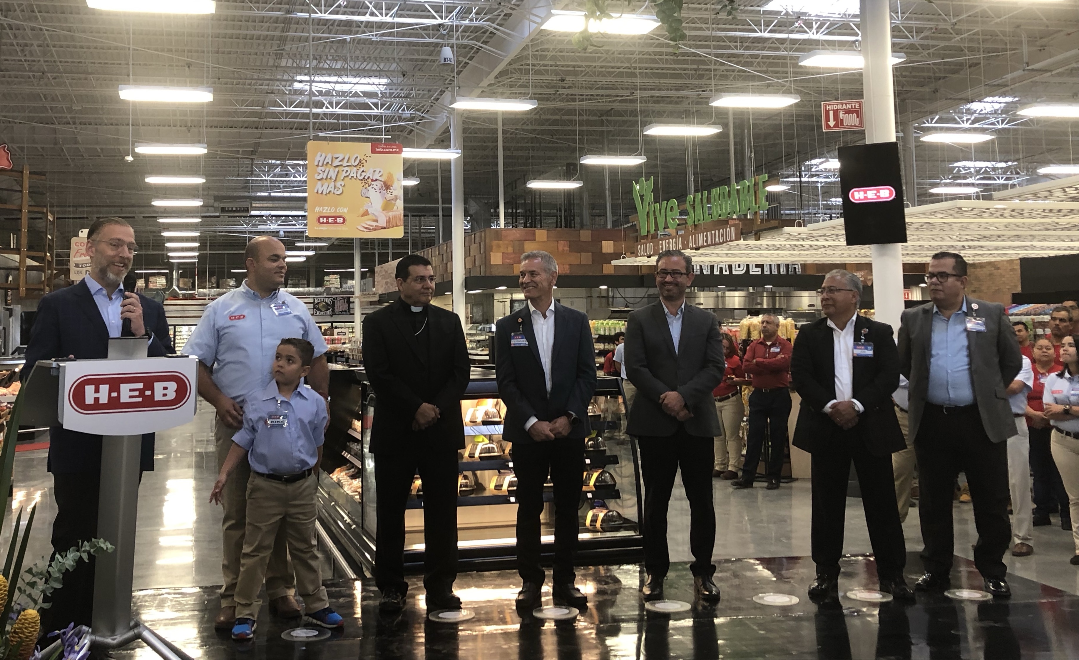  Arranca operaciones la cadena de supermercados HEB en Querétaro