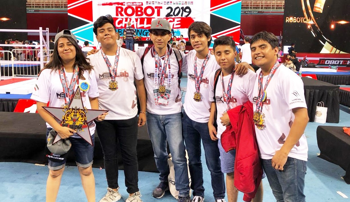  UAQ arrasa en China con 7 premios para México en el RobotChallenge 2019