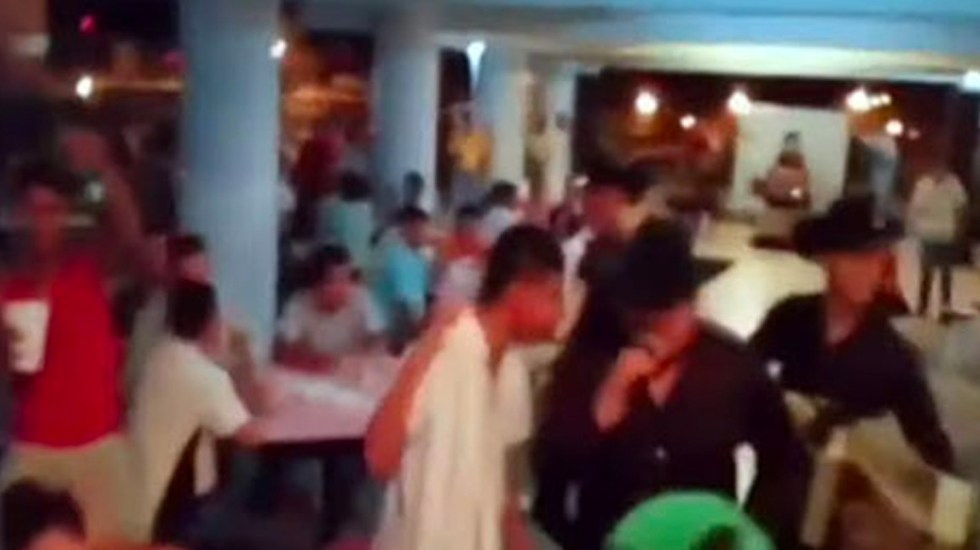  Suspenden a director de cárcel chiapaneca donde presos celebraron fiesta
