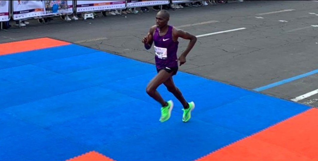  Keniano Ducan Maiyo es el nuevo rey del Maratón de la Ciudad de México