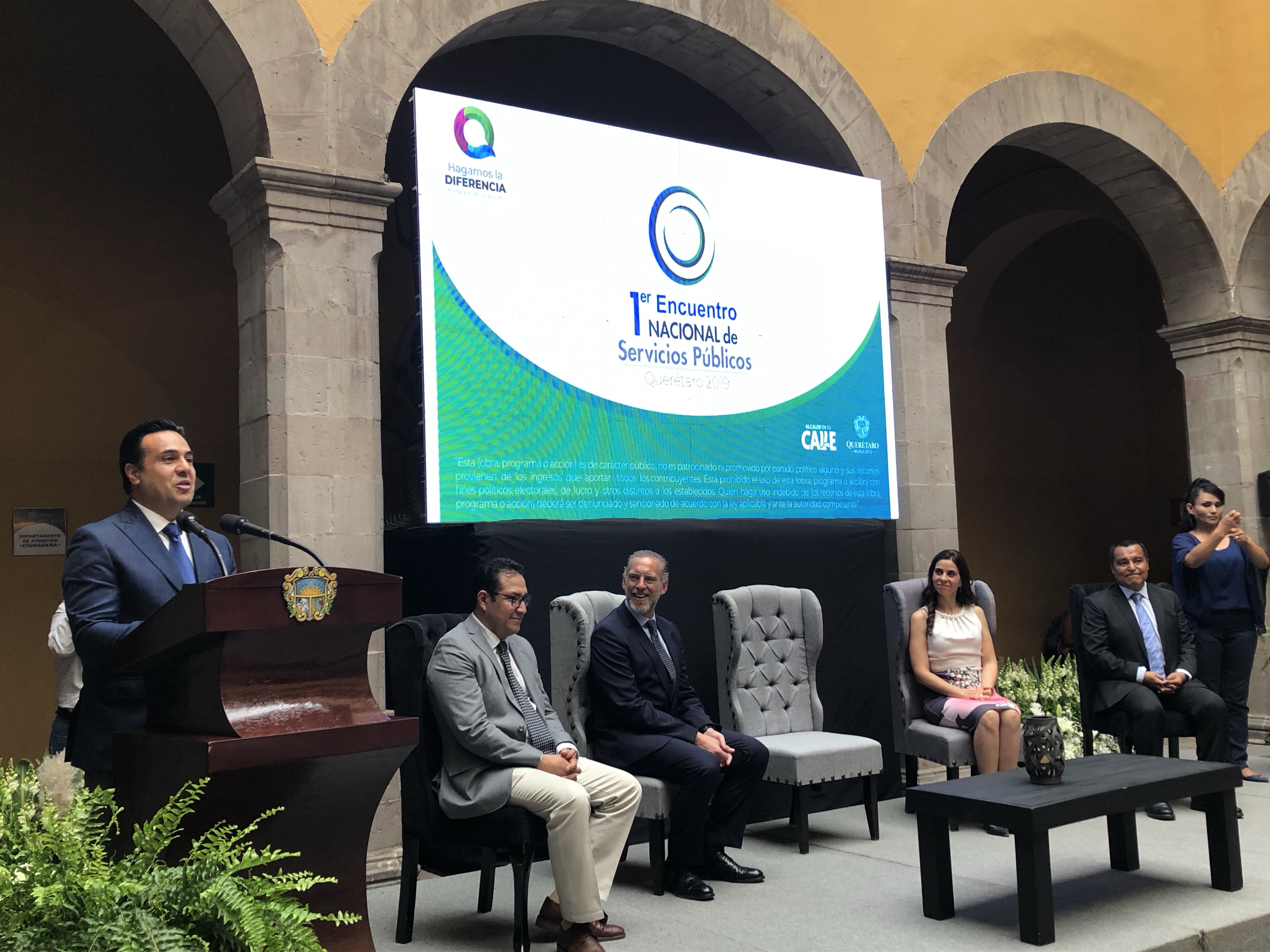  Luis Nava inaugura el Primer Encuentro Nacional de Servicios Públicos
