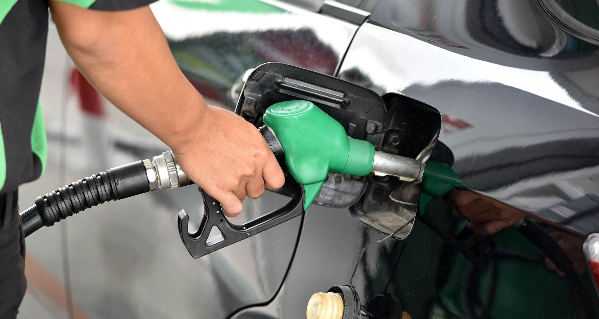  Descarta AMLO alza en precios de gasolinas