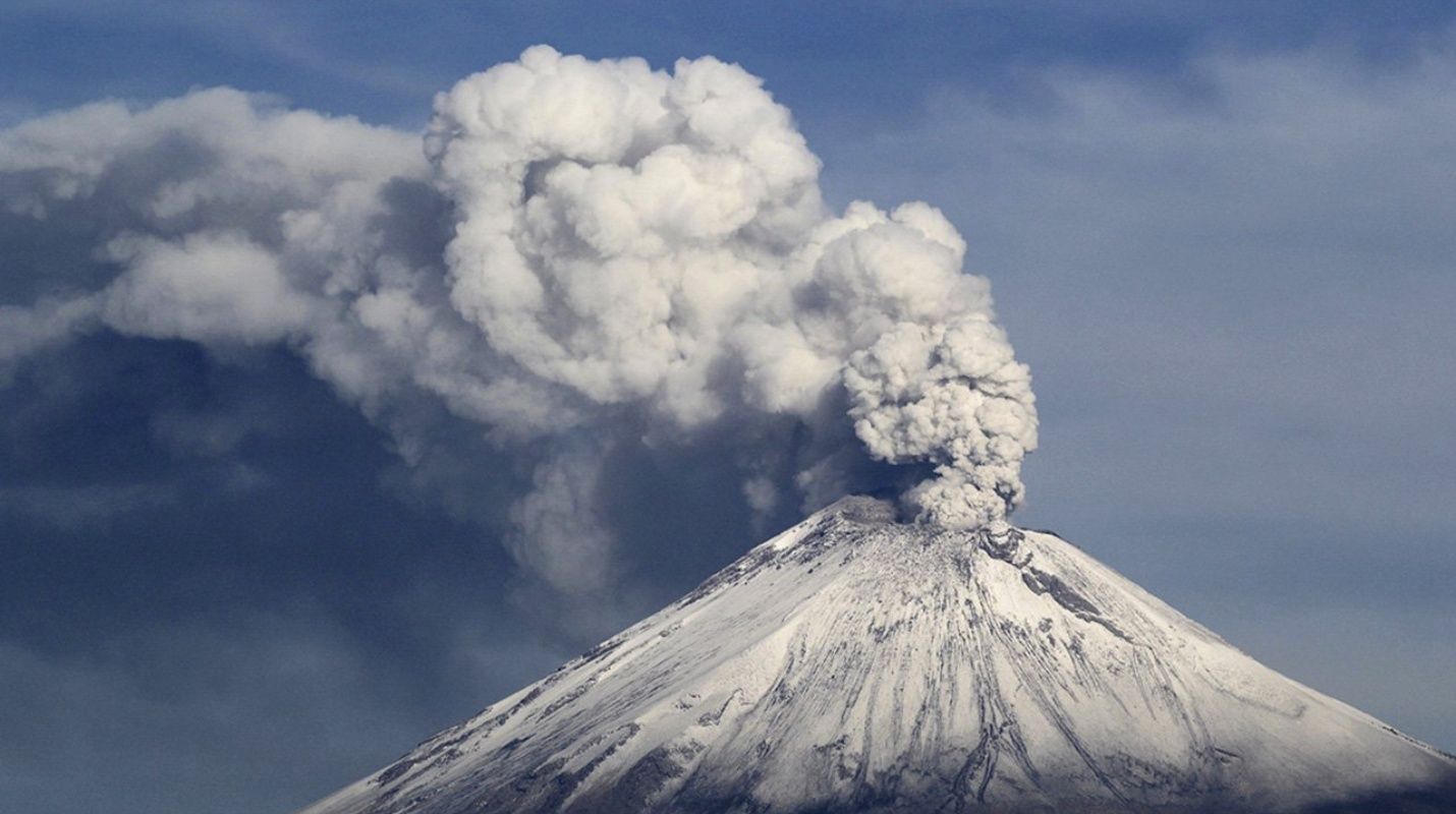  Volcán Popocatépetl emite 113 exhalaciones en últimas 24 horas