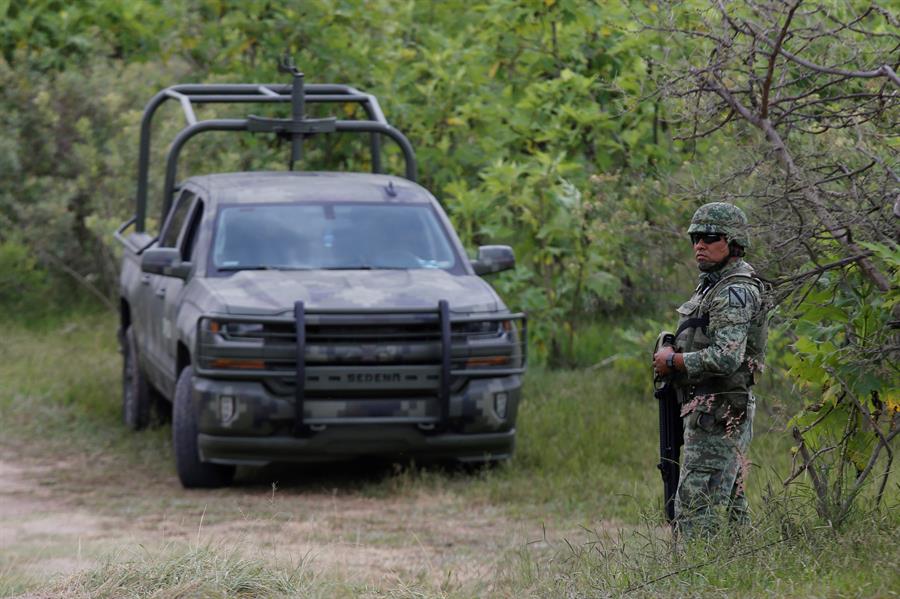  Hallan más restos humanos en predio de Jalisco donde exhumaron 44 cuerpos