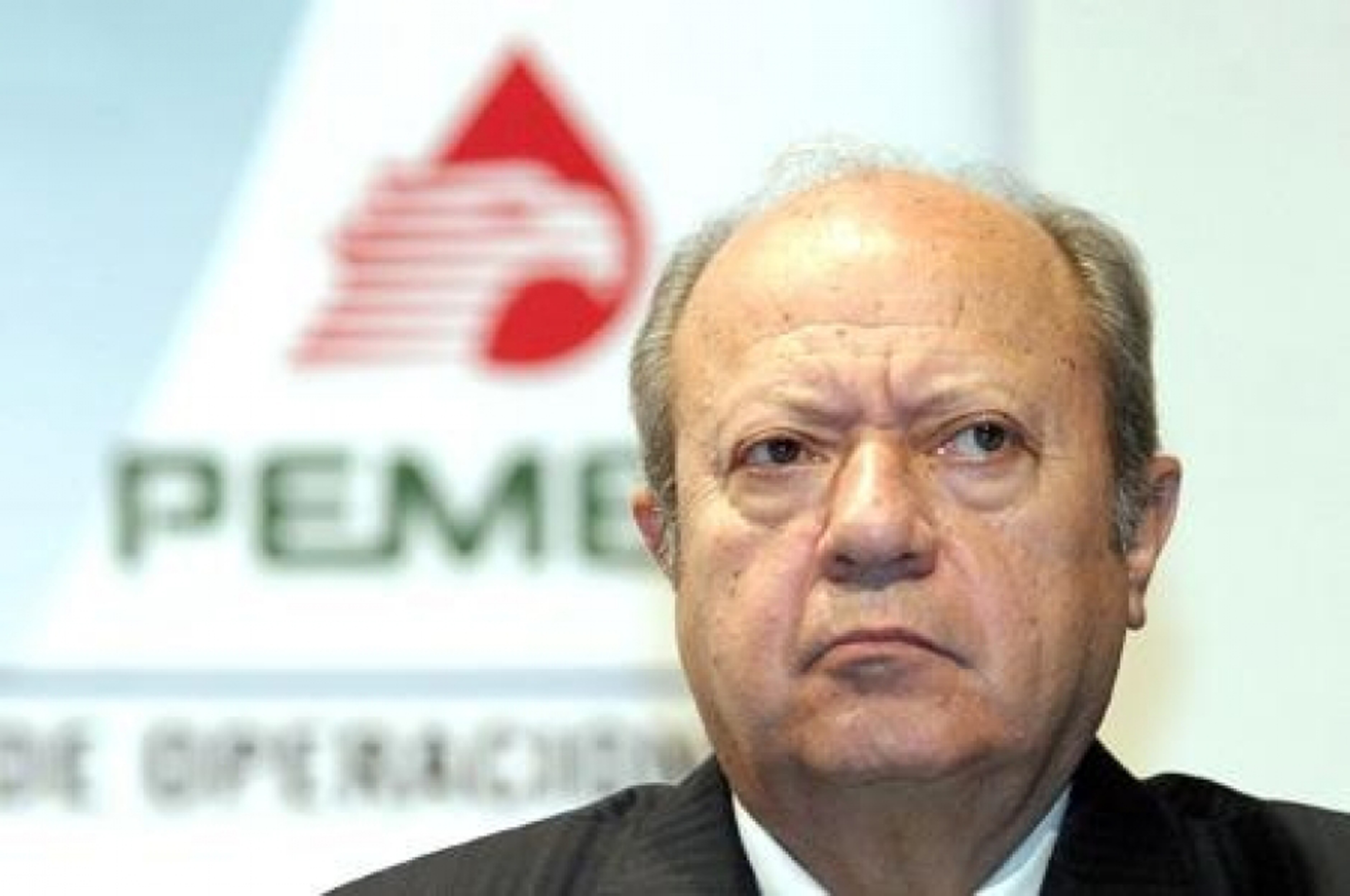  Para evitar acusaciones de corrupción, renuncia Romero Deschamps a sindicato de Pemex