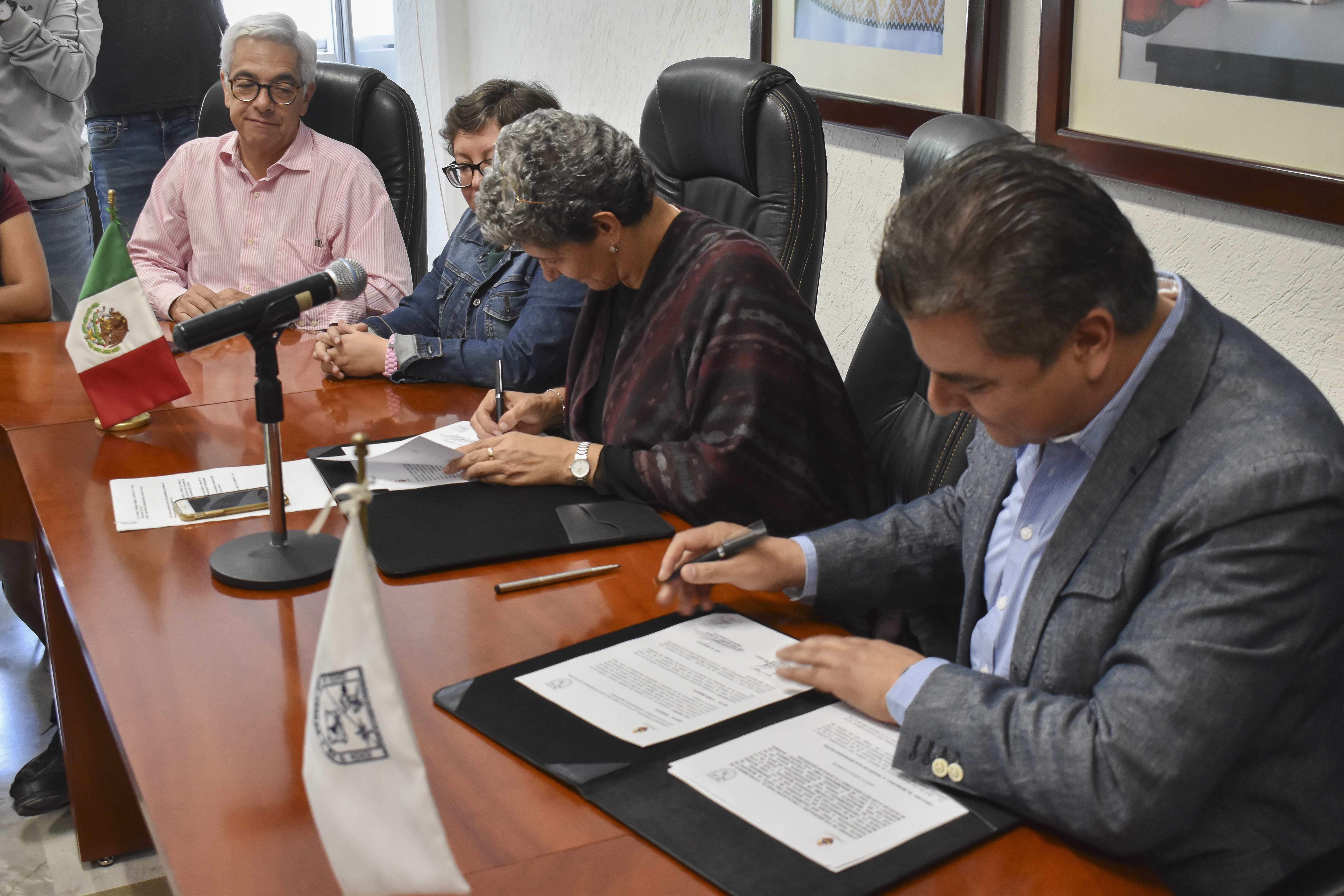  UAQ y Municipio de Tequisquiapan firman convenio “peso a peso”