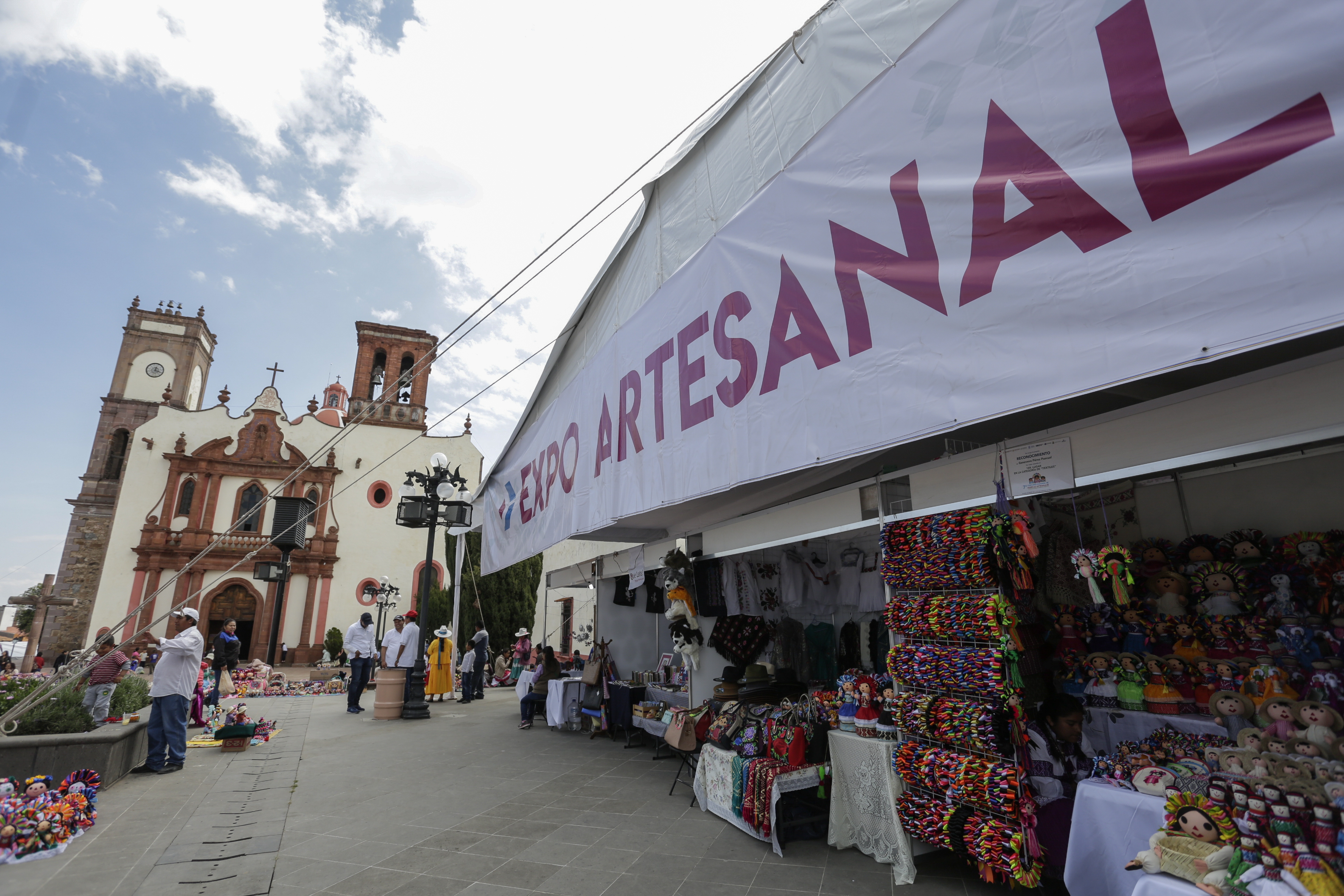  Espera Amealco 70 mil visitantes en su 7mo. Festival Nacional y Concurso de Muñecas Artesanales