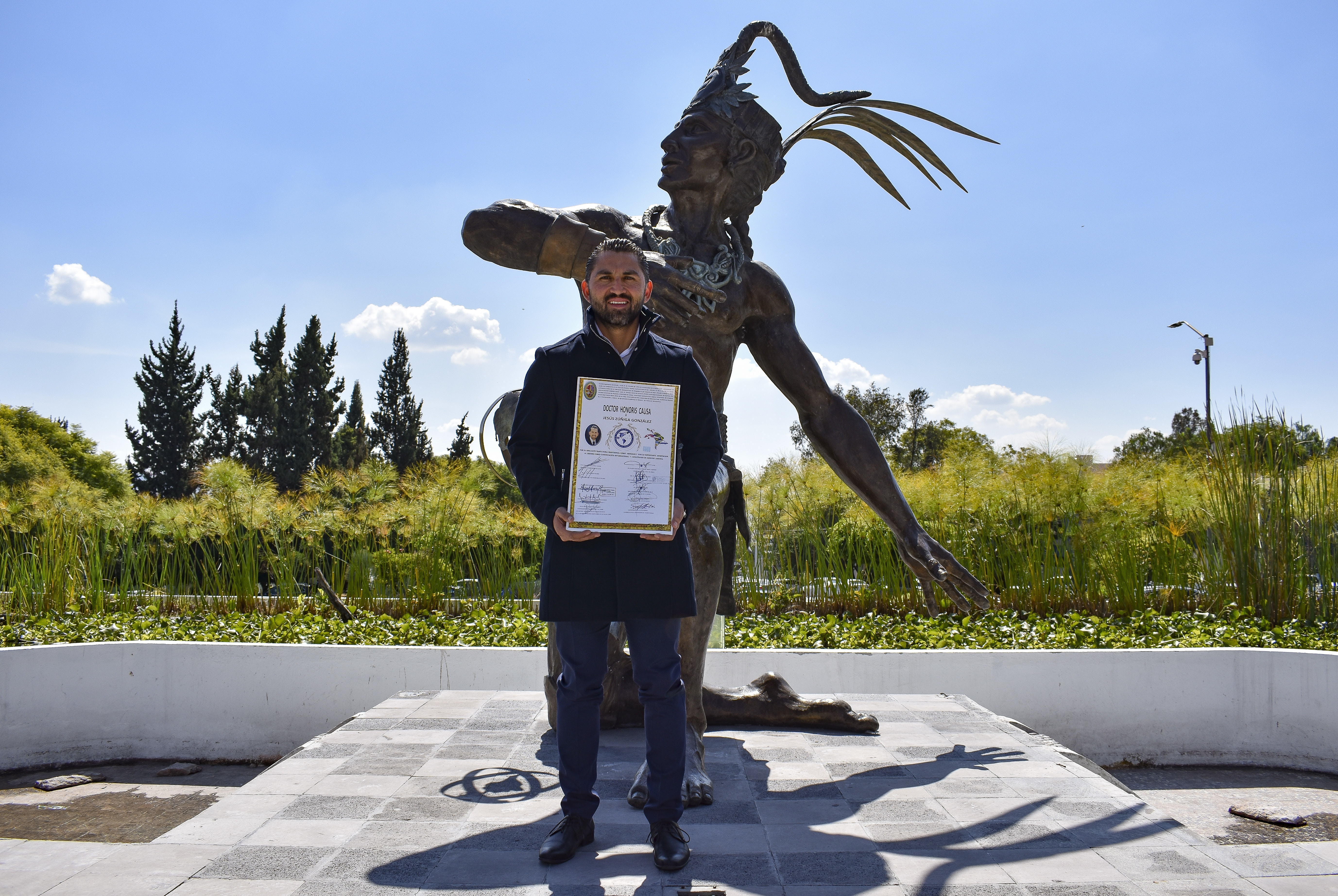  FIA otorga “Doctor Honoris Causa” a docente de la Facultad de Derecho de la UAQ