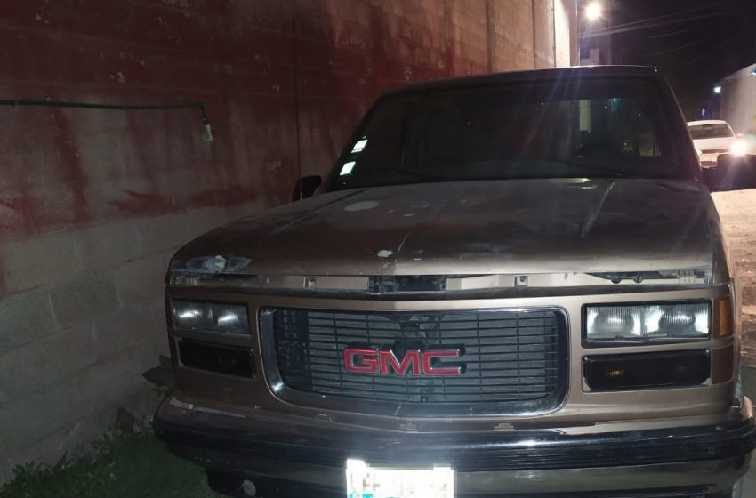  Aseguran en El Marqués camioneta con reporte de robo