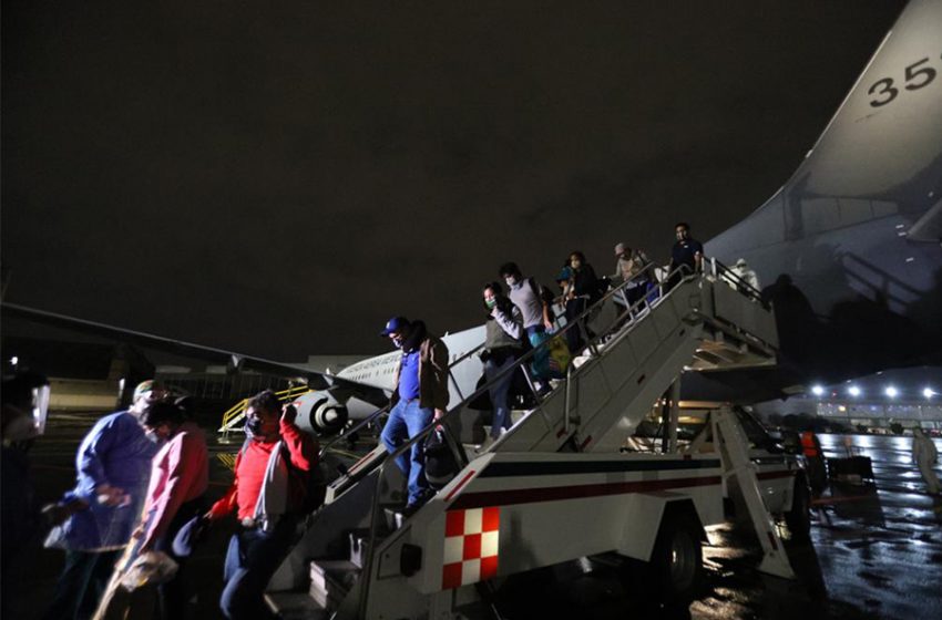 Repatrian 161 mexicanos provenientes de Bolivia y Perú