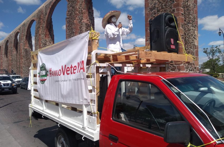  Manifestantes anti-AMLO toman principales calles de Querétaro