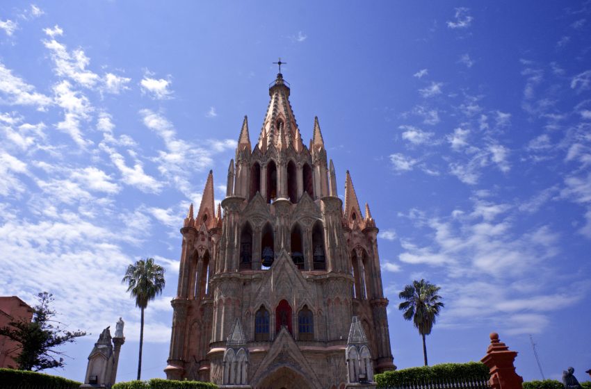  Prevén repunte de contagios en Querétaro por viajes a San Miguel de Allende