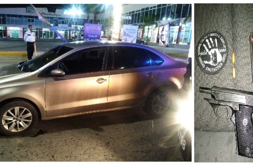  Roban taxi ejecutivo a punta de pistola y los detienen a los pocos minutos