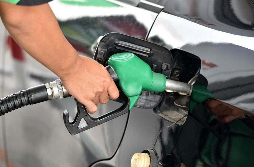  Gasolina subió a inicio de mes debido a incremento mundial en valor del petróleo: Uesqro