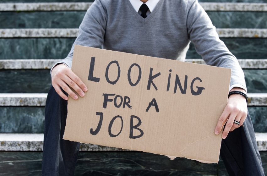  Solicitudes de desempleo en EUA suman 1.9 millones esta semana