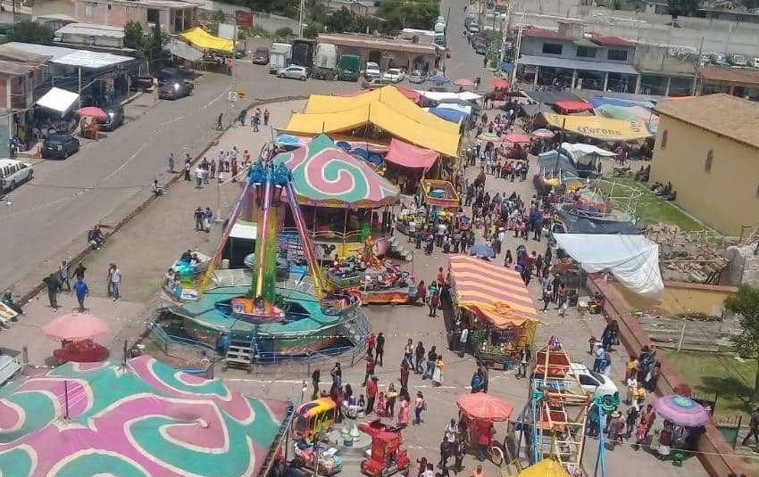  Realizan fiestas patronales en Santiago Mexquititlán pese a no contar con permisos: Seseq