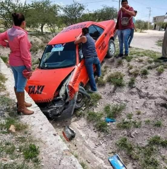  Taxista muere tras accidente en Tequisquiapan