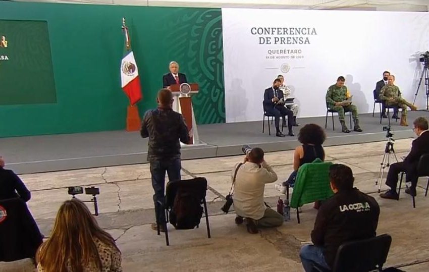  Pide AMLO posponer cuestionamientos a Pancho Domínguez