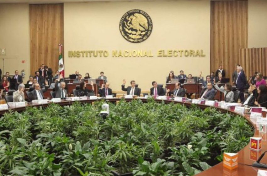  El partido de Felipe Calderón y Margarita Zavala obtiene procedencia de registro del INE