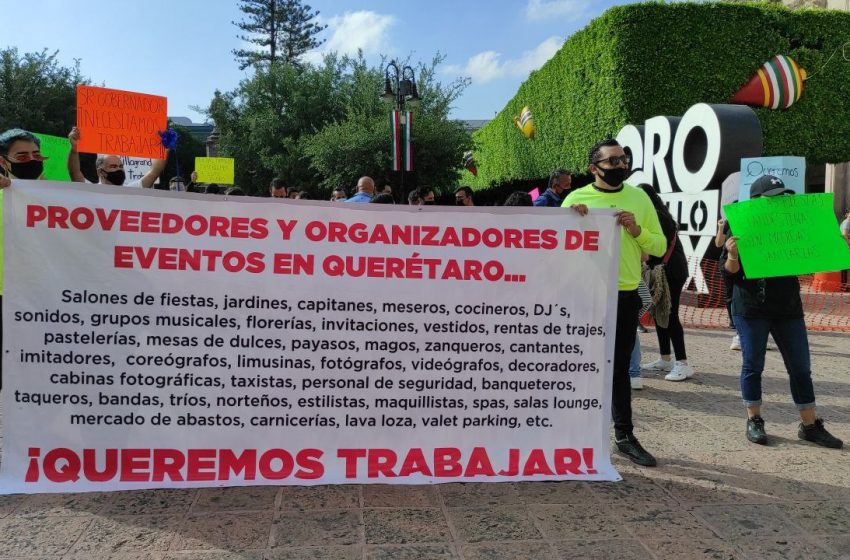  Organizadores de eventos se manifiestan en Plaza de Armas, piden que los dejen trabajar