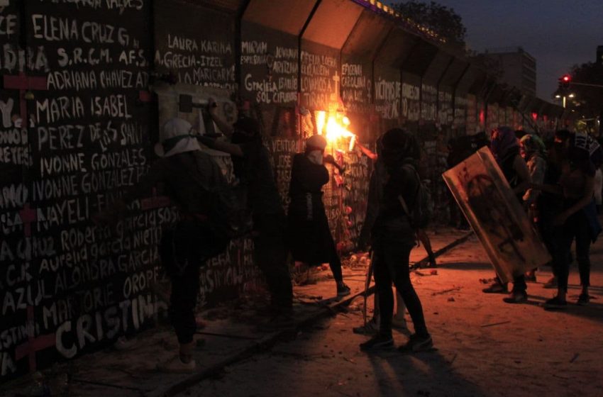  Crónica | ¡Nos hace falta justicia!… Las mujeres tomaron las calles y el país ardió